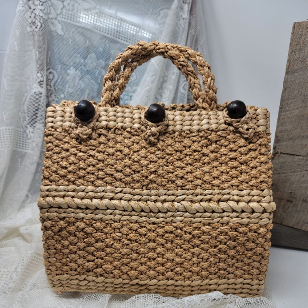 Fun Basket Weave Straw Purse Satchel Wood Bead Closure